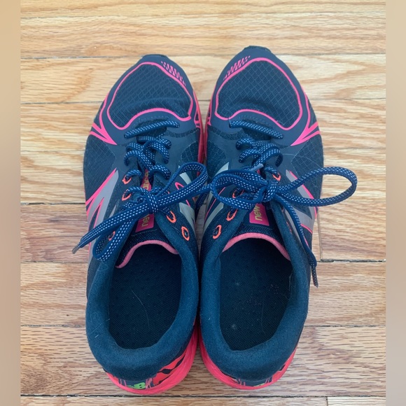 New Balance sneakers - Picture 2 of 7